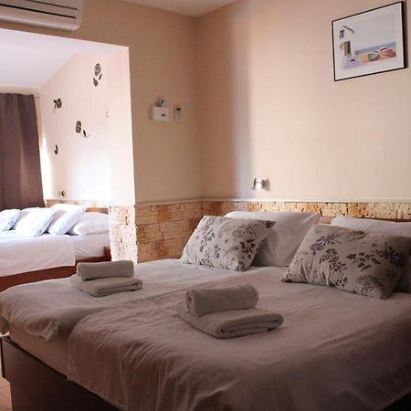 Dalmacija Bed & Breakfast โอมิช ภายนอก รูปภาพ