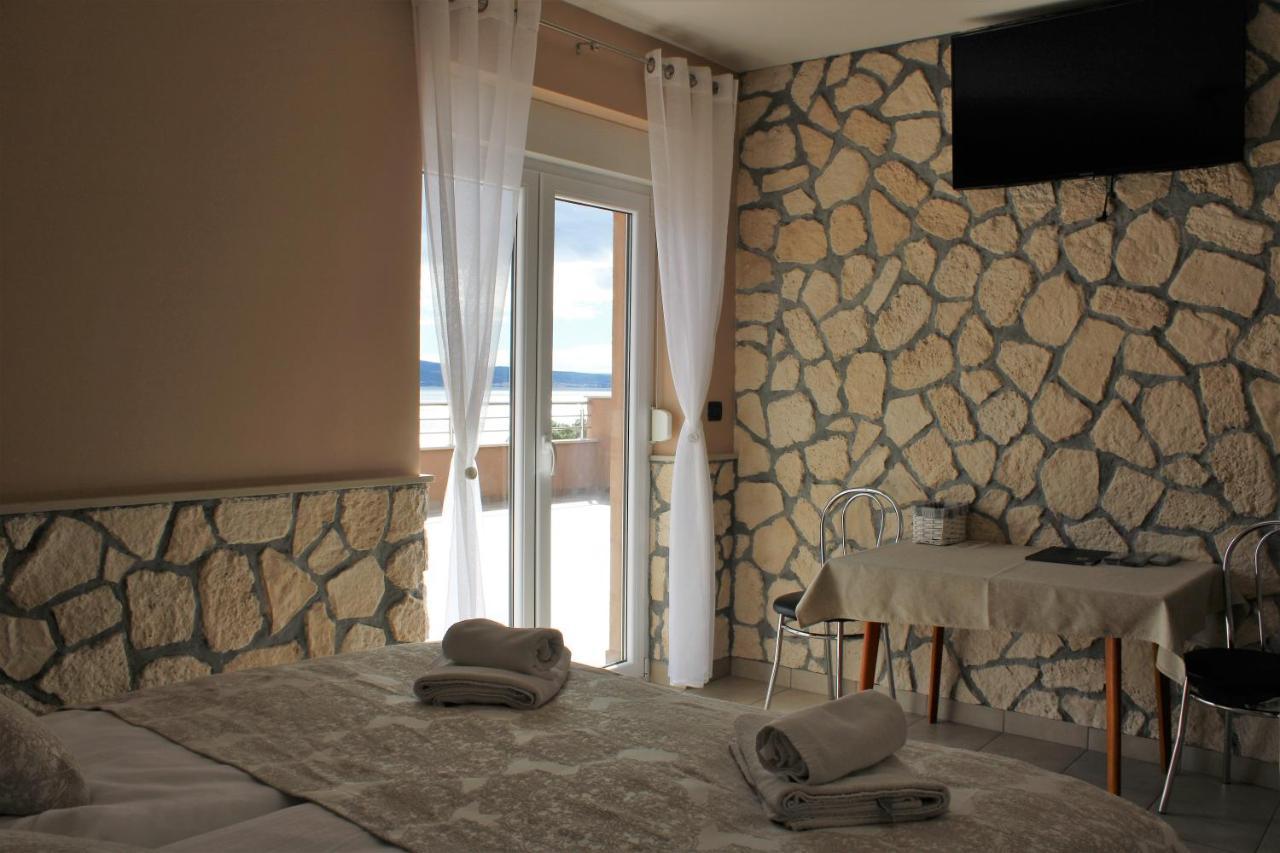 Dalmacija Bed & Breakfast โอมิช ภายนอก รูปภาพ