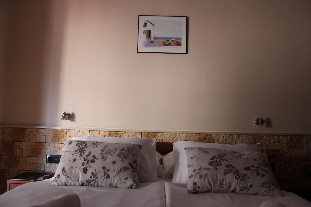 Dalmacija Bed & Breakfast โอมิช ภายนอก รูปภาพ