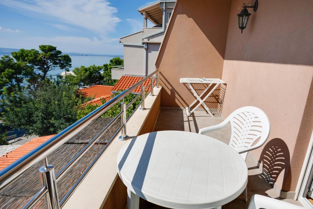 Dalmacija Bed & Breakfast โอมิช ภายนอก รูปภาพ