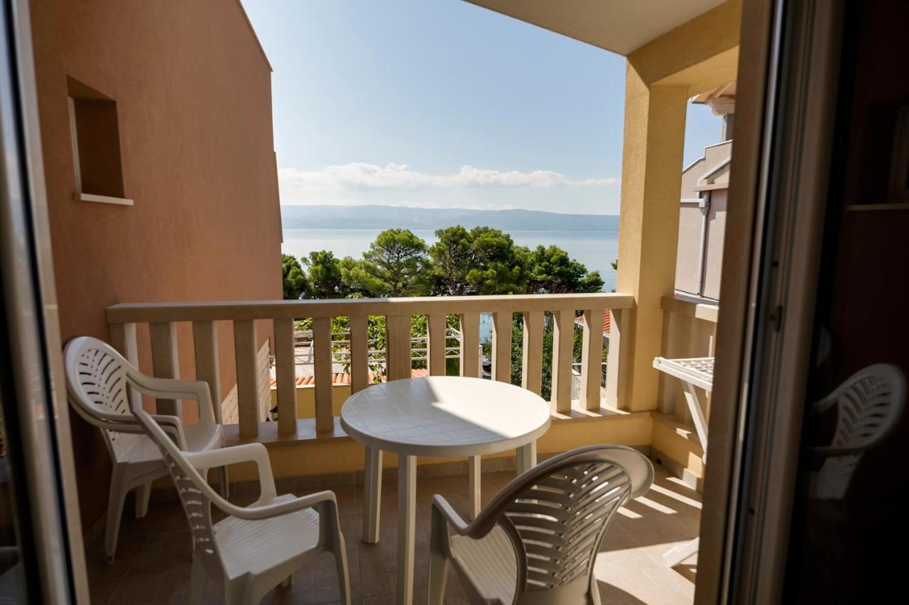 Dalmacija Bed & Breakfast โอมิช ภายนอก รูปภาพ