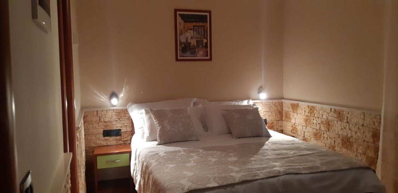 Dalmacija Bed & Breakfast โอมิช ภายนอก รูปภาพ