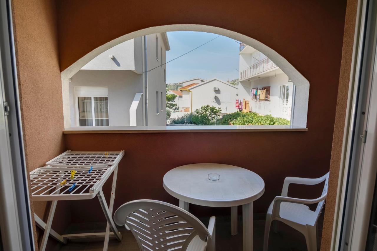 Dalmacija Bed & Breakfast โอมิช ภายนอก รูปภาพ